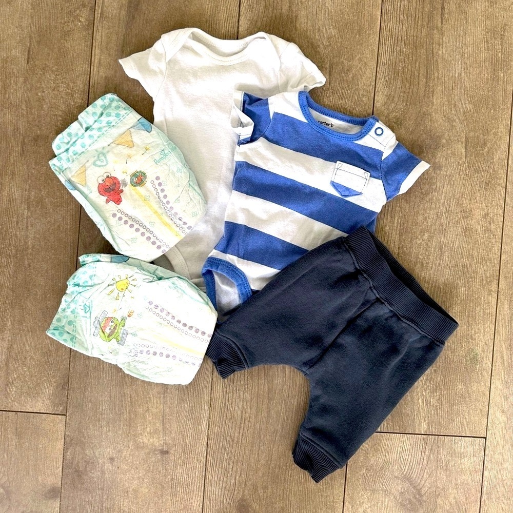 Newborn Carter’s Baby Boy matching outfit set clothes & two pampers diapers